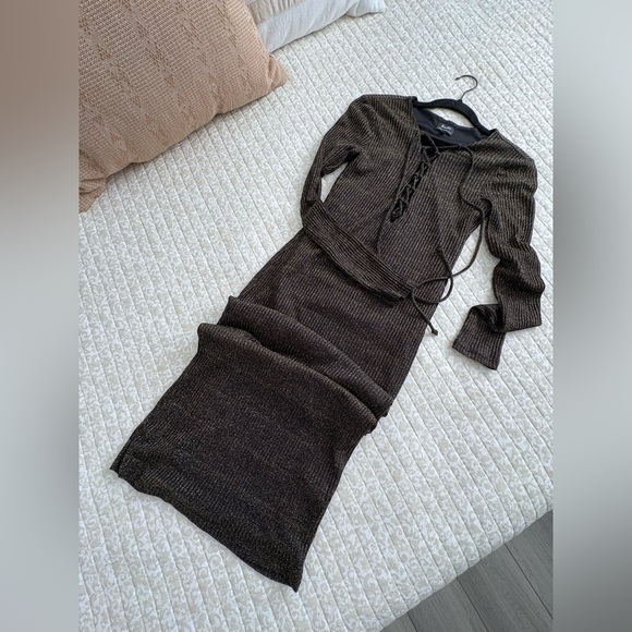 Bardot for Anthropologie | Romeo Lace-Up Midi Dress | Black & Gold | Size 8 - Picture 9 of 16